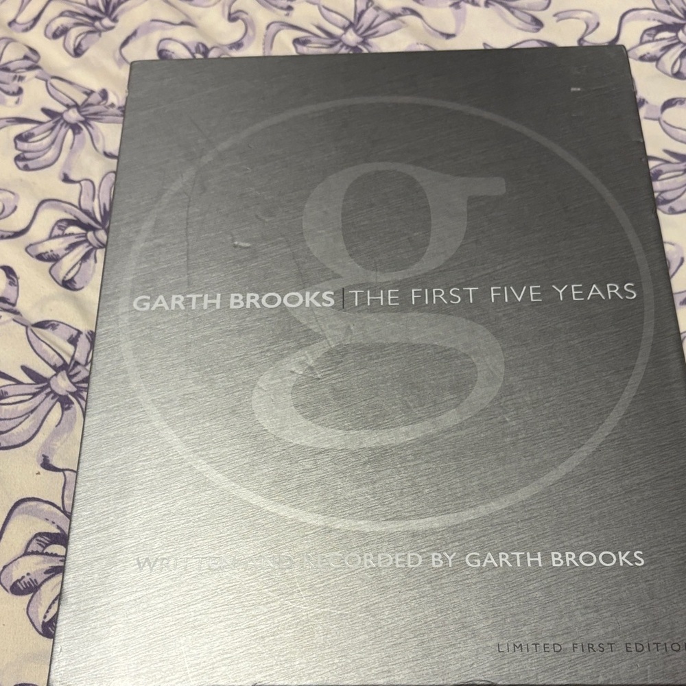 Garth Brooks The First Five Years Limited Edition Book
